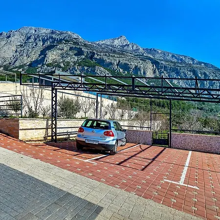 Maluci Villa *